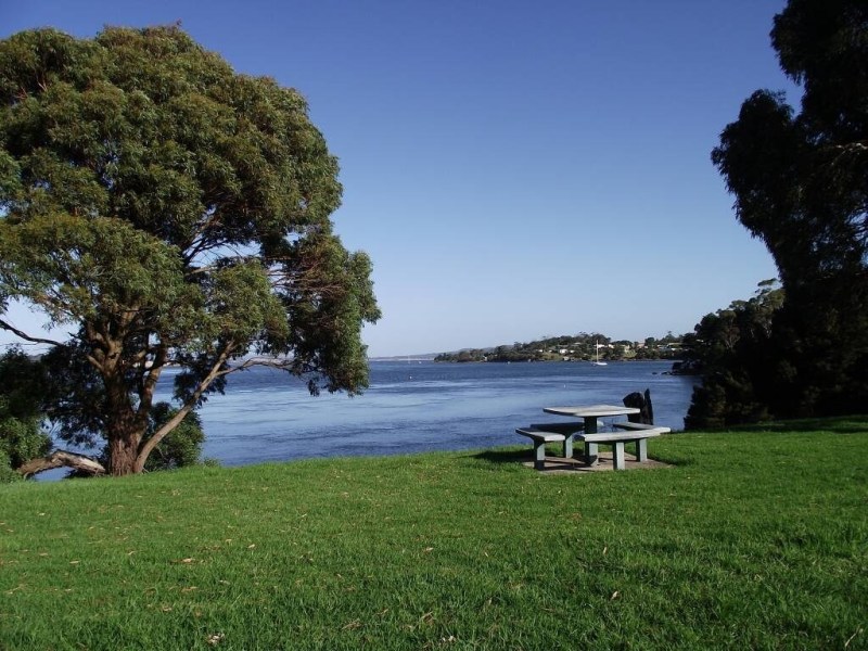 Clarence Point guide, moving to Tasmania Homely